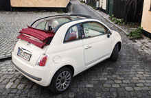 Åbne biler pressede på prisen. Fiat 500 Cabriolet fås lige nu med et prisafslag på ca. 20.000 kr.