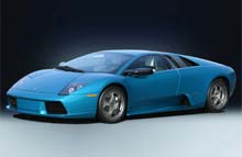 Lamborghini fejrer sig selv med en jadegrøn 40-års jubilæumsmodel. Og jo, den ser blå ud på billedet, men vi har ikke set den i virkeligheden, så vi må tro Lamborghini, når de siger, at den er grøn!