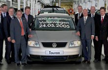 Rekord: Den 24. maj 2005 løb Volkswagen nummer 100.000.000 af samlebåndet.