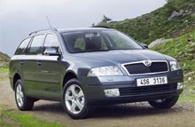 Octavia Combi 4X4 koster 345.000 kr. for 1.9 TDI PD og 350.000 kr. for 2.0 FSI eksklusive leveringsomkostninger og eventuelt farvetill&aelig;g.