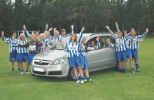 Fra l&oslash;rdag 10. september yder Opel forhandlerne &oslash;konomisk hj&aelig;lp til sportsklubbernes pengekasser - en ide, som ogs&aring; bruges i vore nordiske nabolande.