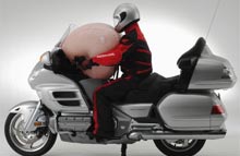 Honda har udviklet verdens f&oslash;rste serieproducerede airbagsystem til motorcykler.