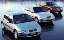 Fronten på både Rover 25 og Rover 45 understreger tydeligt slægtskabet med Rover 75.