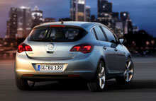 Opel viser den nye 5-dørs Astra på biludstillingen i Frankfurt i september. 