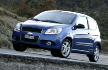 Chevrolet Aveo, der snart skal modelskiftes, solgte overraskende godt i august.