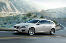 Sportswagonen V60 kommer som plug-in-hybrid.