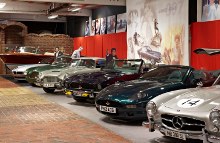 Besøg Strøjer Samlingen ved Assens og oplev den legendariske bilsamling.