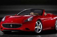 Ferrari satser sammen med andre luksusmærker stort på Indiens mange millionærer.