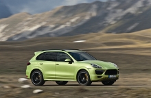 Porsche Cayenne GTS som har køreegenskaber som en sportsvogn er blevet præsenteret i 2. generation til en Introduktionspris på 1.922.607 kr.