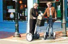 Opfinderen Dean Kamens vision er Segways overalt i byerne, mens bilerne tager sig af den tunge transport samt transport over lange afstande.