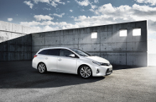 Toyota Auris Hybrid kan nu køre op til 27,8 km/l.