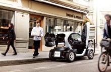 Twizy Cargo er den ideelle lydl&oslash;se varebil i byen, n&aring;r det er begr&aelig;nset hvad man skal transportere.