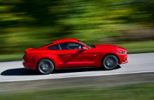 Den nye Ford Mustang er opstaldet i Geneve, som et vidnesbyrd om at det moderne ikon kommer til Europa næste år.