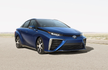 Toyota Mirai udgør et vendepunkt for bilindustrien og giver løfte om en verden, der er mere sikker, grønnere og lettere for alle.