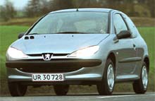 Med 562 solgte biler svarende til 7 procent af det samlede personbilssalg blev Peugeot 206 februars bestseller.