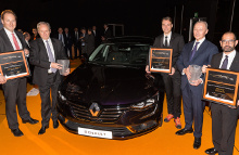Der var hele tre priser til Renault ved Internationale Automobile Festival. Flotteste bil, bedste TV reklame og bedste designer.