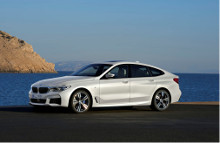 BMW 640i Gran Turismo xDrive i Mineral White og med M Sportspakke.