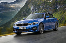 Den nye BMW 3-serie Sedan kan opleves hos de danske BMW forhandlere fra marts 2019.