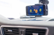 Track Connect giver realtidsinformation om hvert dæk i en app på kørerens smartphone, som viser dækkenes præstationer alt efter vejr, tryk og temperatur.