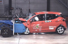 Marginaler gør, at Hyundai i10 lander på tre og ikke fire Euro NCAP-stjerner i årets sidste sikkerhedstest. (Foto: Euro NCAP/FDM)