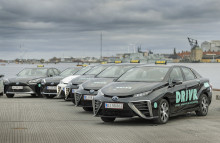 Den app-baserede taxitjeneste, DRIVR opruster antallet af kørende brinttaxier i flåden markant og har i samarbejde med Toyota sat over 100 brinttaxier på vejene i København.