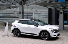 Prisen for den veludstyrede Sportage Plug-in Hybrid starter fra kr. 364.900,-.