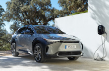 Toyotas nye dedikerede elbil, bZ4X, får dansk premiere til juni, hvor den står klar hos Toyota-forhandlere over hele landet.