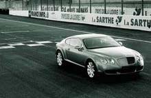 Bentley Continental GT testes på Le Mans-banen i Frankrig.
