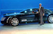 Cadillac Sixteen med designelementer fra både fortid og fremtid udstråler ekstrem luksus.